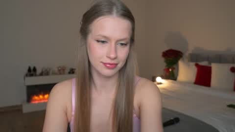 Ella online show from 04.04.26