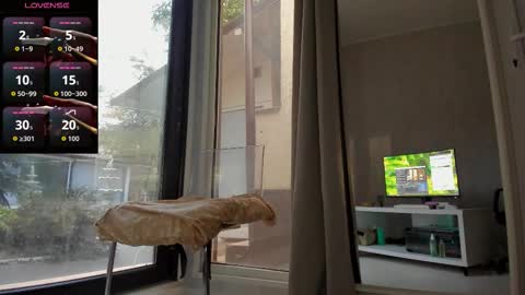 ella_vee online show from 09.26.25