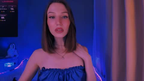 ellaamber online show from 04.05.26