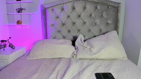 Ellaa Muller online show from 12.05.24