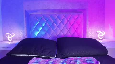 Ellaa Muller online show from 01.10.25