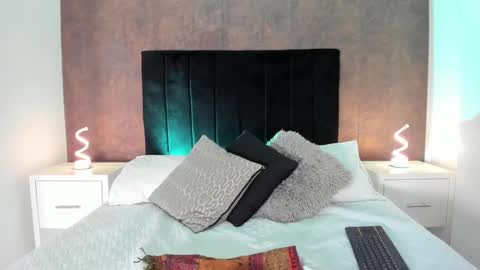 Ellaa Muller online show from 01.18.25