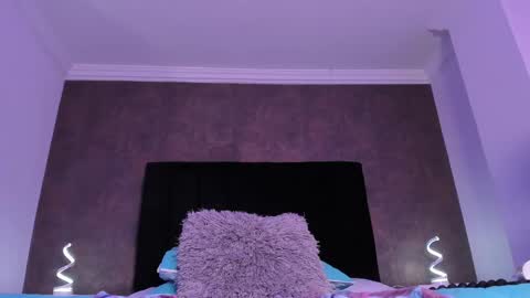 Ellaa Muller online show from 02.05.25