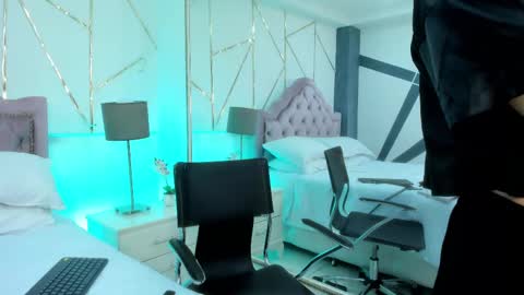 Ellaa Muller online show from 02.25.25