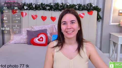 Snapshot of ellaander chatting on 03.07.25 Ella online show from 03.07.25