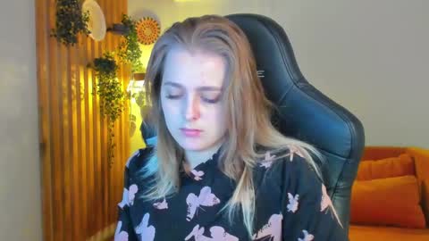 EllaBells online show from 05.02.26