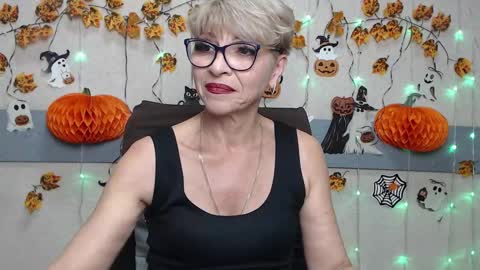 EllaBonito online show from 11.18.25