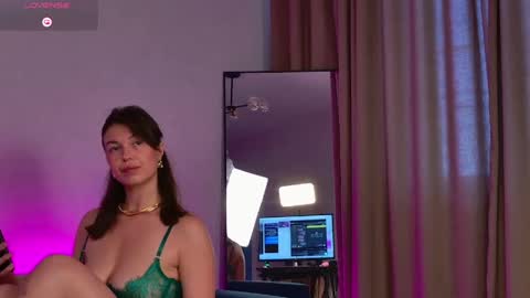 Snapshot of ellacanny chatting on 05.23.26 ellacanny online show from 05.23.26