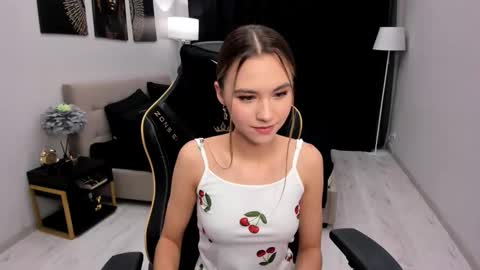 ellacurtis online show from 02.20.26