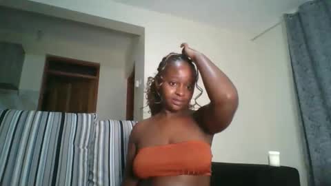 Snapshot of ellah_simone chatting on 05.31.26 ellah-simone online show from 05.31.26