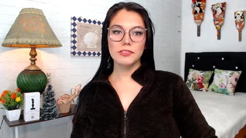 Snapshot of ellahollywood1818 chatting on 12.09.24 CINDERELLA online show from 12.09.24