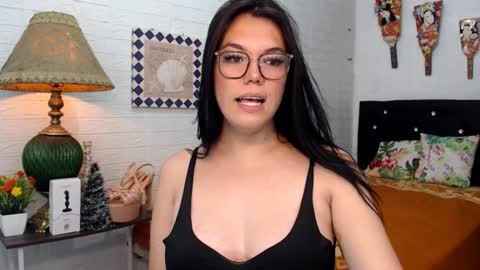 Snapshot of ellahollywood1818 chatting on 01.14.25 CINDERELLA online show from 01.14.25