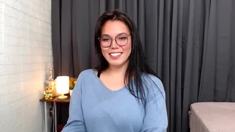 Snapshot of ellahollywood1818 chatting on 02.24.25 CINDERELLA online show from 02.24.25