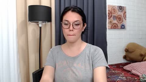 Snapshot of ellahollywood1818 chatting on 09.09.25 CINDERELLA online show from 09.09.25