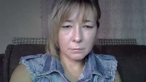 Snapshot of ellajohnsonx chatting on 10.16.25 ellajohnsonx online show from 10.16.25