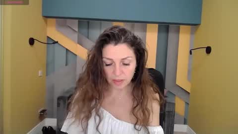 EllaLongs online show from 01.02.25