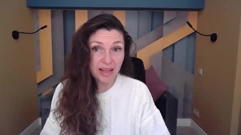 EllaLongs online show from 11.26.25