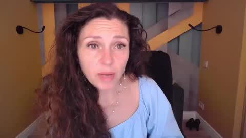 EllaLongs online show from 06.05.26