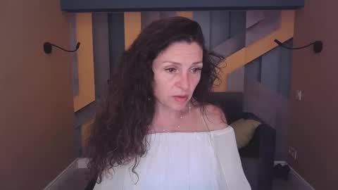 EllaLongs online show from 06.09.26