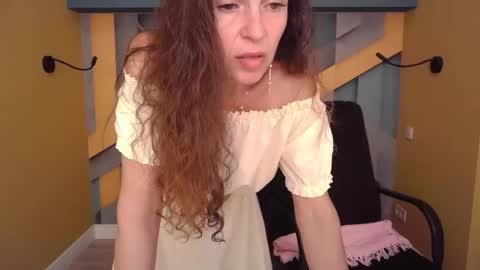 EllaLongs online show from 06.19.26