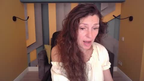 EllaLongs online show from 06.20.26