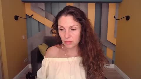 EllaLongs online show from 07.17.26