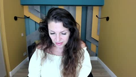 EllaLongs online show from 07.29.26