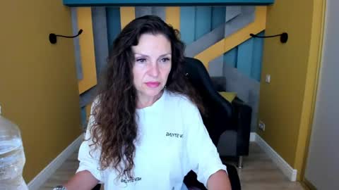 EllaLongs online show from 07.31.26