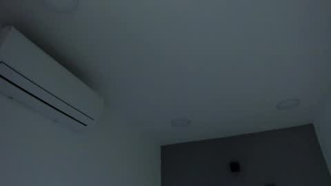 Ella online show from 02.10.25