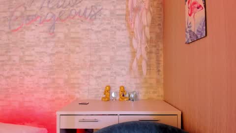 Ella online show from 02.15.25