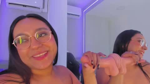 Ella online show from 02.23.25