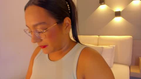 Ella online show from 09.25.25