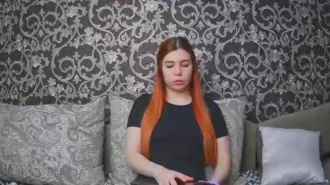 Snapshot of ellanuar chatting on 02.12.26 EllaNuar online show from 02.12.26