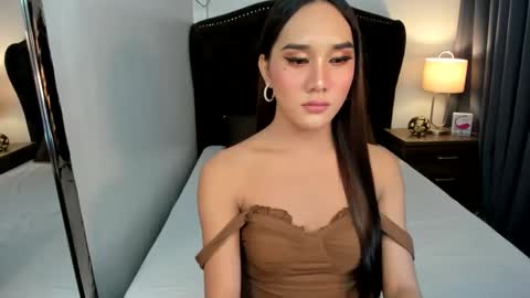 Sophia online show from 12.10.24