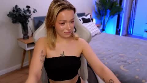 Ella online show from 12.15.25