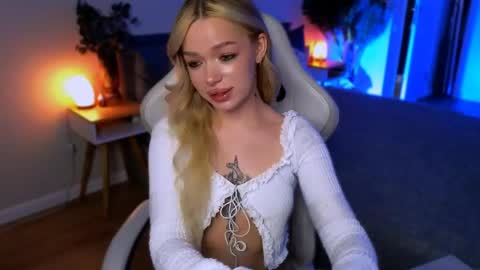 Ella online show from 04.27.26