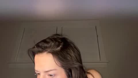 Snapshot of elle67 chatting on 10.17.25 Elle67 online show from 10.17.25