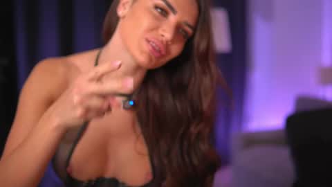 Snapshot of ellenkarter chatting on 11.05.25 EllenKarter online show from 11.05.25