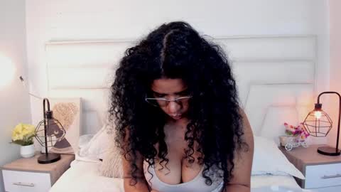  Ellie   online show from 12.23.24