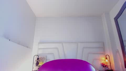  Ellie   online show from 01.28.25