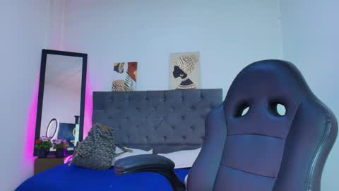  Ellie   online show from 09.10.25