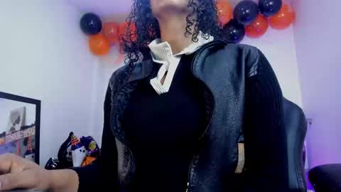  Ellie   online show from 11.03.25