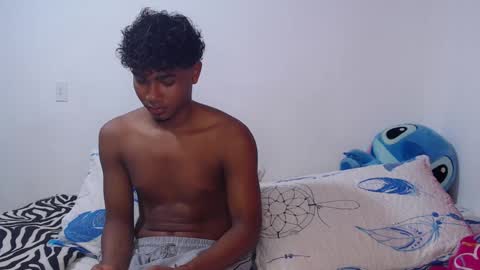 Snapshot of ellie_andy19 chatting on 02.10.25 kev dani online show from 02.10.25