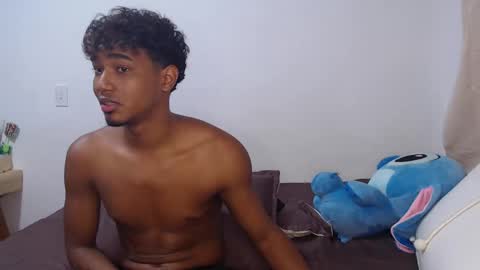 Snapshot of ellie_andy19 chatting on 02.20.25 kev dani online show from 02.20.25