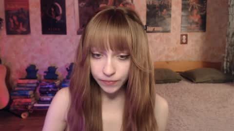 ellie_friendly online show from 04.05.26