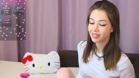 Snapshot of ellie_miller_ chatting on 10.01.25 ellie online show from 10.01.25