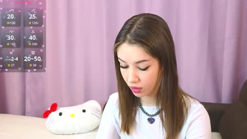 Snapshot of ellie_miller_ chatting on 11.22.25 ellie online show from 11.22.25