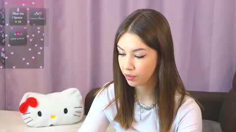 Snapshot of ellie_miller_ chatting on 12.04.25 ellie online show from 12.04.25