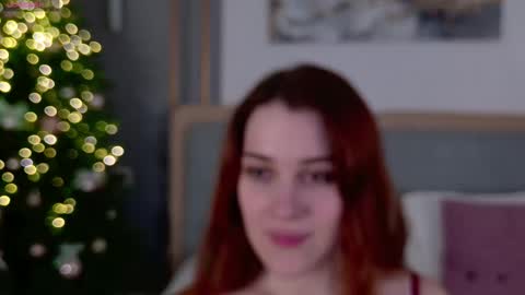 EllieLarson online show from 12.04.25