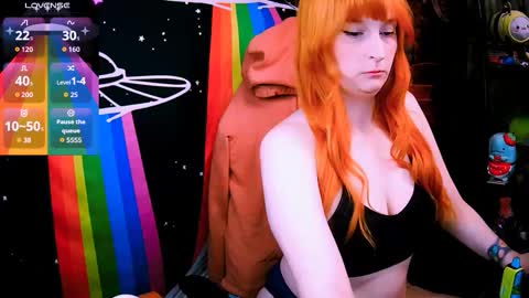 Snapshot of ellieobey chatting on 10.19.25 Ellie online show from 10.19.25